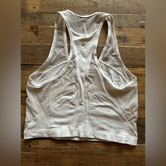 Lululemon cropped mesh tank top - Picture 2 of 2